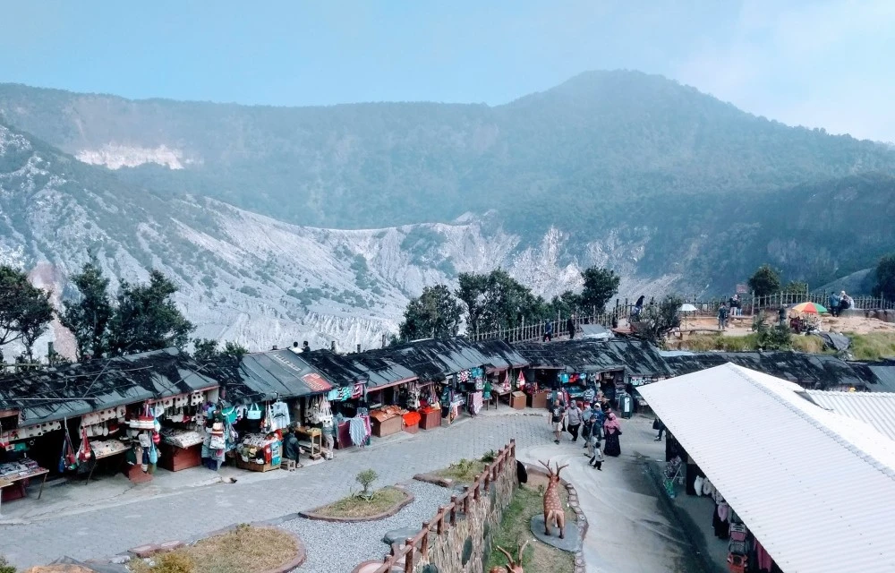 Tangkuban Perahu in Lembang Pictures